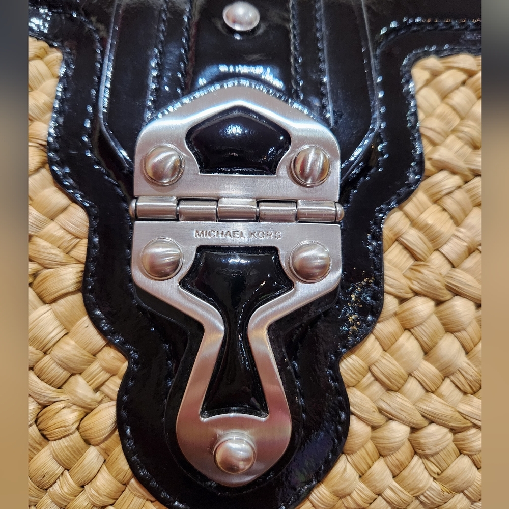 Michael Kors Shoulder Weave & Leather Trim Bag - Picture 3 of 12
